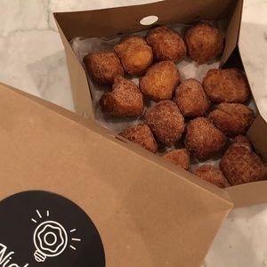 Meet your Posher, Sharon